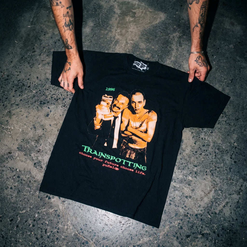 NO FUTURE BLACK TEE